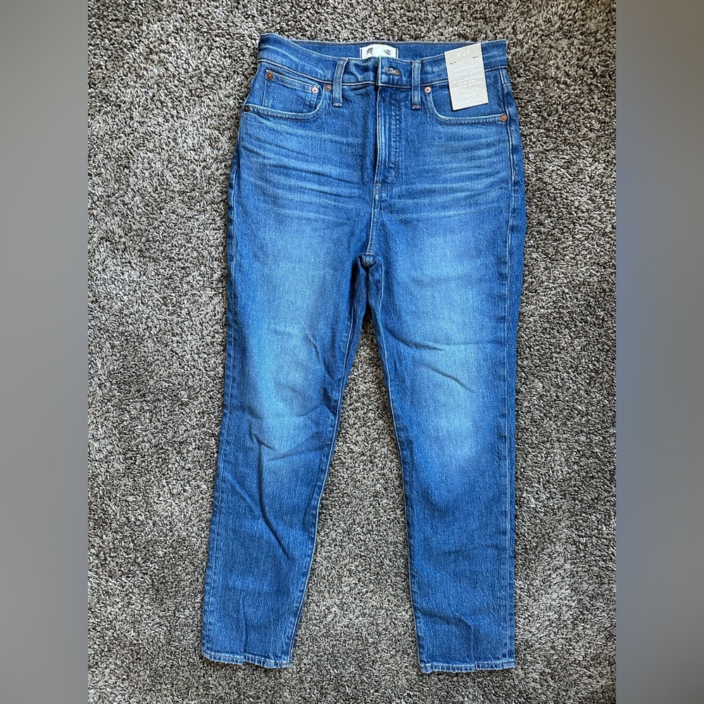 Madewell 
Perfect Vintage Jeans 
Size 28
Brand new with tags